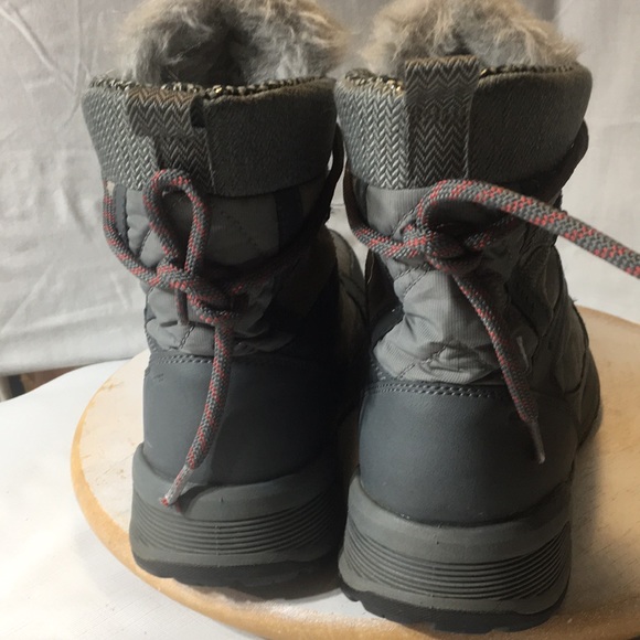 Columbia boot womens gray winter hiker size 9 1/2. - Picture 5 of 10
